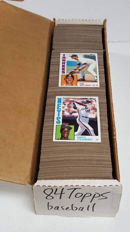 lot 2055 image: 1984 Topps Complete Baseball Card Set Don Mattingly Rookie Card