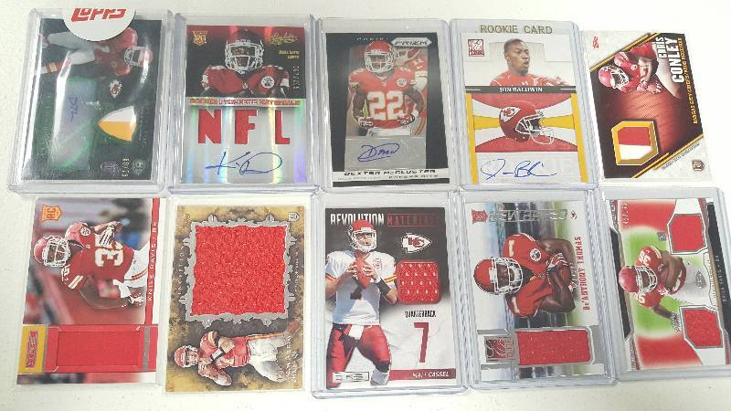 lot 2069 image: Lot of 10 Kansas City Chiefs Autographed Game Used Jersey Patch Cards #d Mix 1