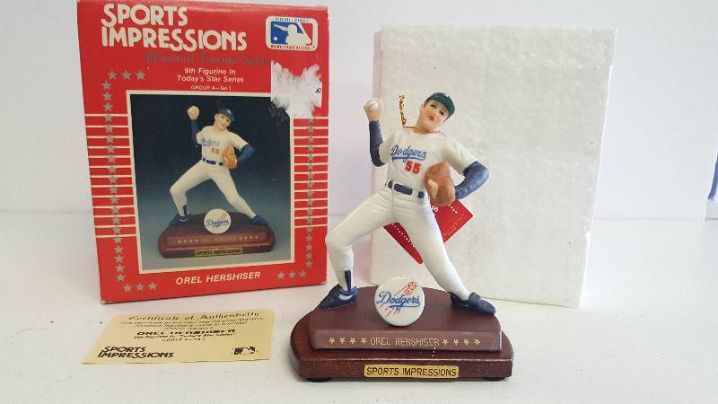 lot 2101 image: Orel Hershiser Sports Impressions Figurine Statue Los Angeles Dodgers New w Box