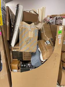 lot 48328 image: mixed AMZ returns, used, parts, damaged, kitchen items, baby items, electronics, toys and more