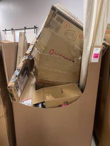 lot 48329 image: mixed AMZ returns, used, parts, damaged, kitchen items, baby items, electronics, toys and more