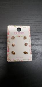 lot 66 image: Set of 3 Small Earrings
