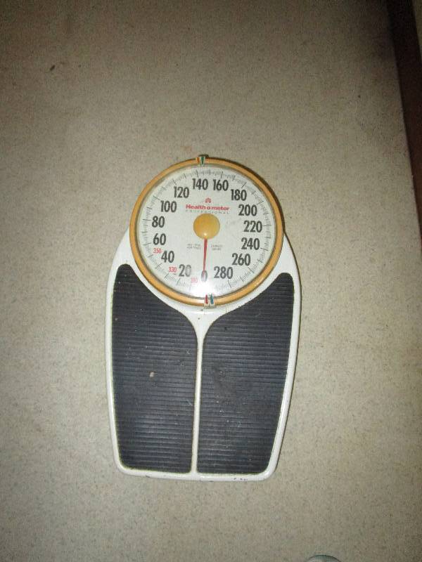 lot 8209 image: Vintage Health o meter scale