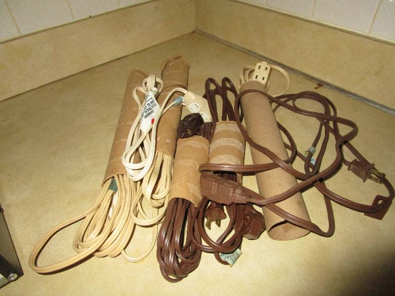 lot 8202 image: Lot of Extension Cords