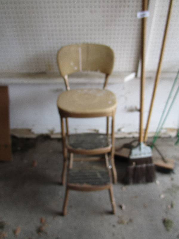 lot 8226 image: Costco stool