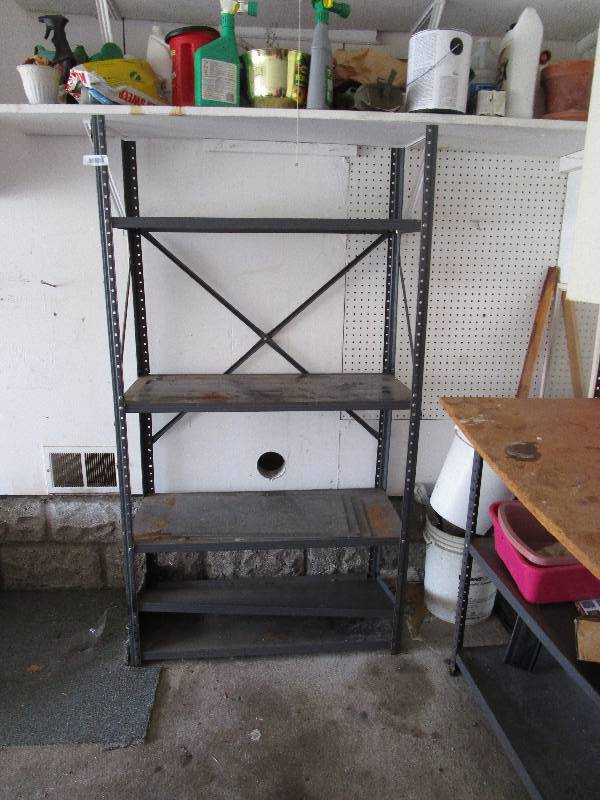 lot 8219 image: Metal Storage Shelf