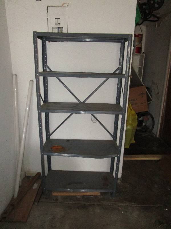 lot 8214 image: Metal storage shelves