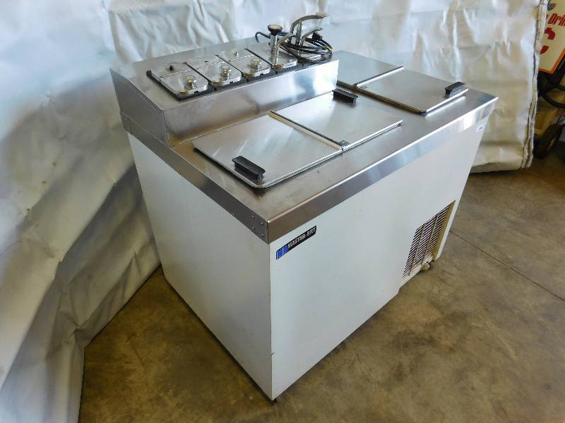 MasterBilt Ice Cream Dipping With Topping Station Sandbar