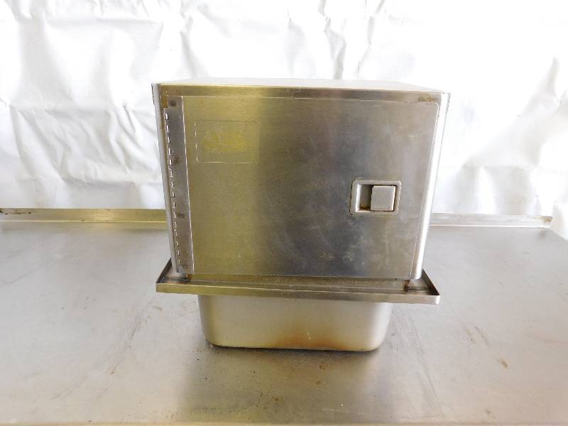 lot 611 image: Burg R Tend R Steam Cheeseburger Chest