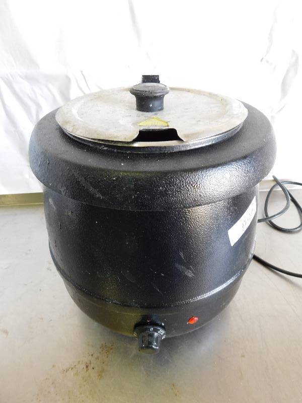 lot 617 image: Glen Ray Kettle