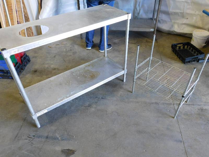 lot 665 image: Lot Of 2 Shelves