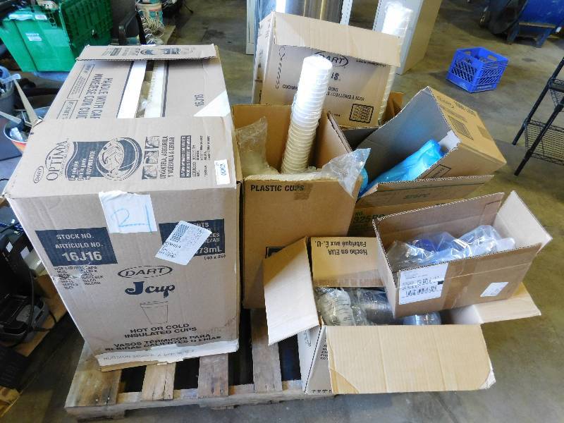 lot 669 image: Pallet Of Containers