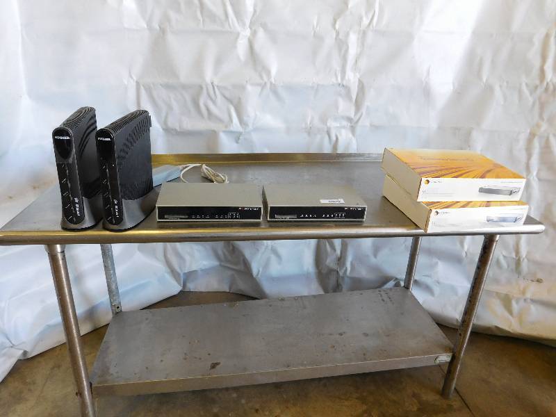 lot 672 image: Lot of Electronics