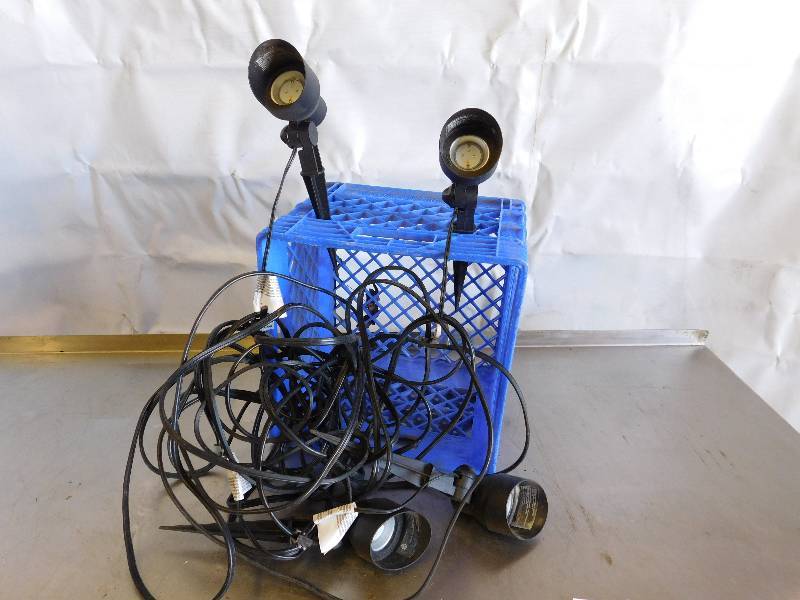 lot 673 image: Crate Of Landscape Lighting