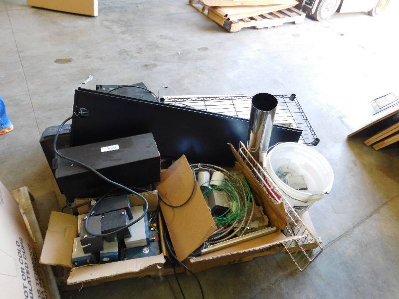 lot 681 image: Pallet Of Misc