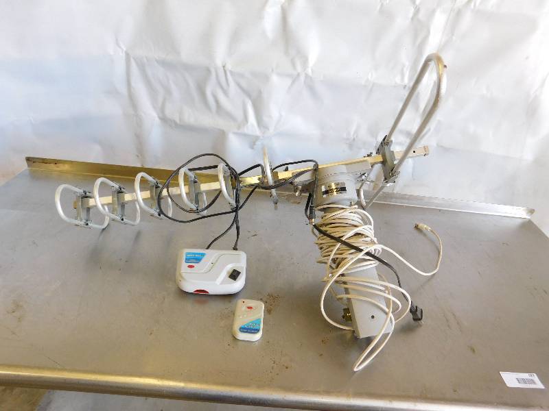 lot 683 image: TV Antenna