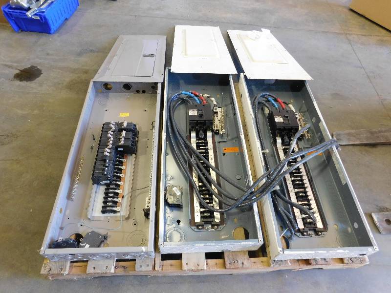 lot 690 image: Pallet Of Circuit Breaker Boxes