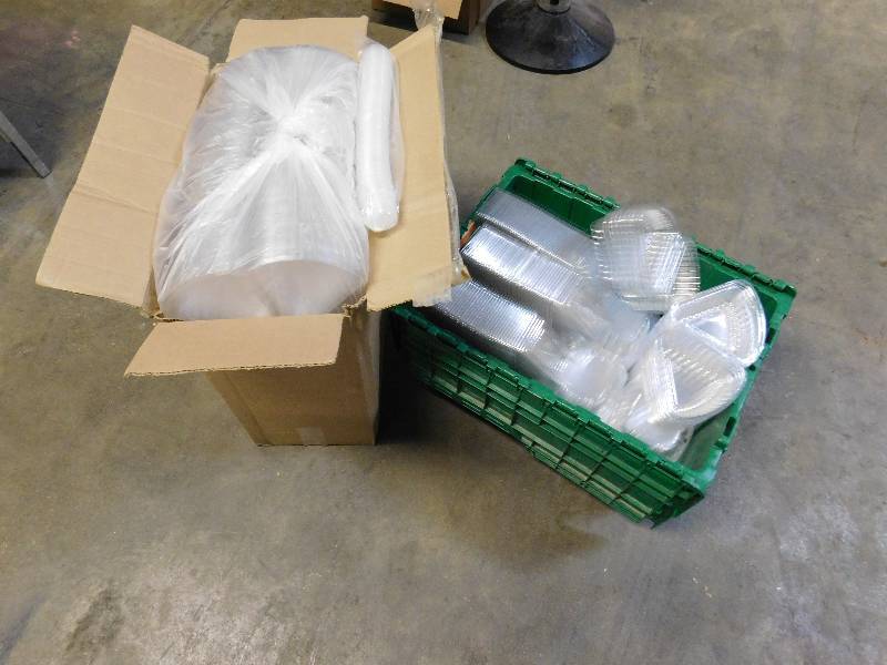 lot 1174 image: Lot of PLastic Containers