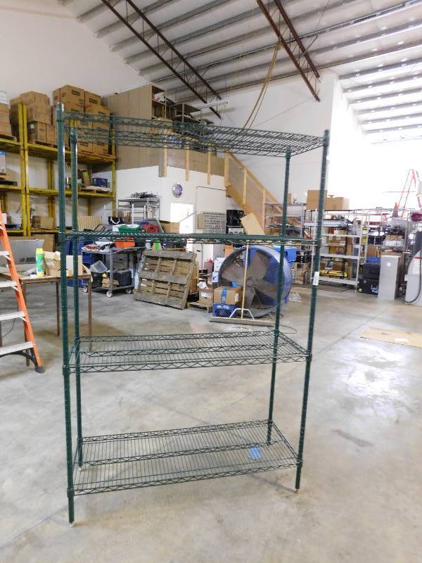 lot 1173 image: Metro Shelf