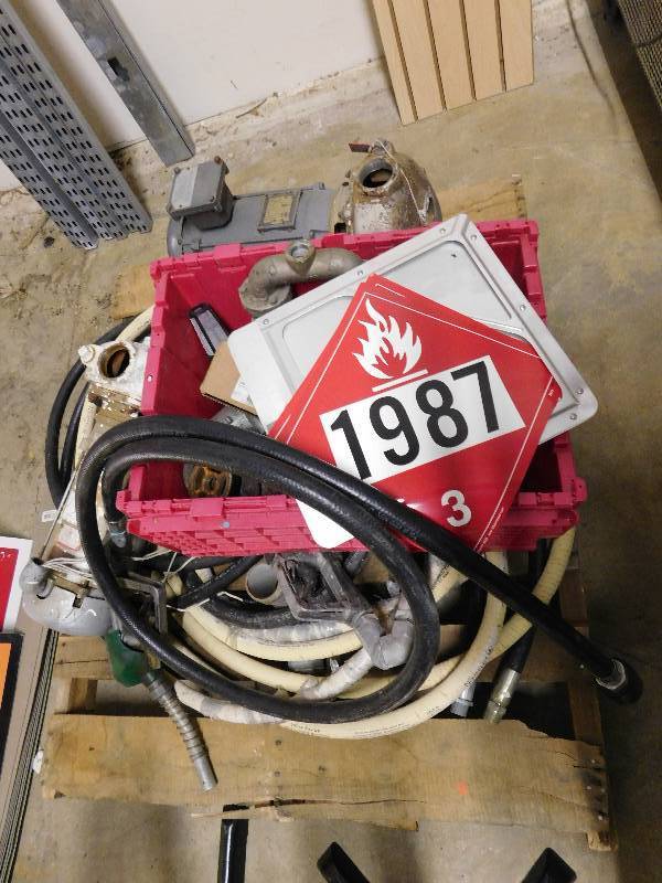 lot 1178 image: Pallet of Pump and Misc.