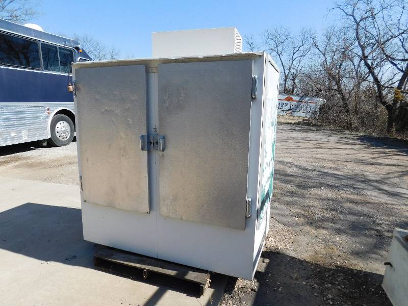 lot 1182 image: Ice Merchandiser