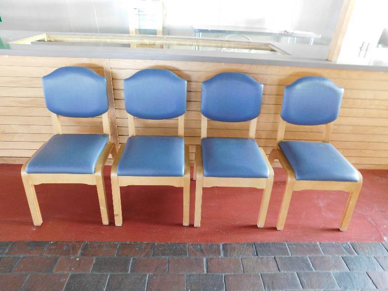 lot 1184 image: Lot of 4 Chairs