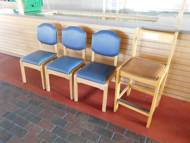 lot 1190 image: Lot of Chairs