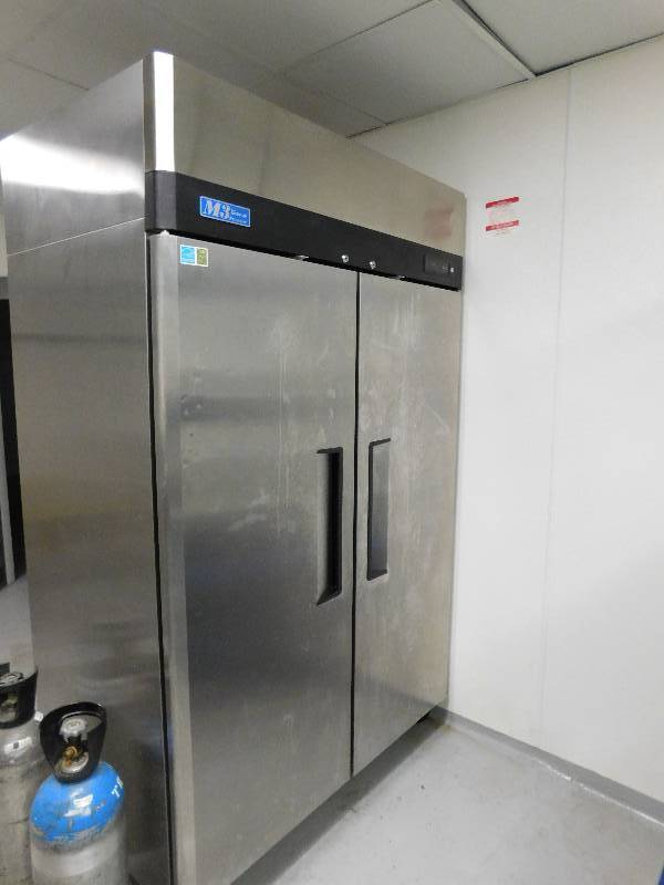 lot 1198 image: Turbo Air 2 Door Freezer