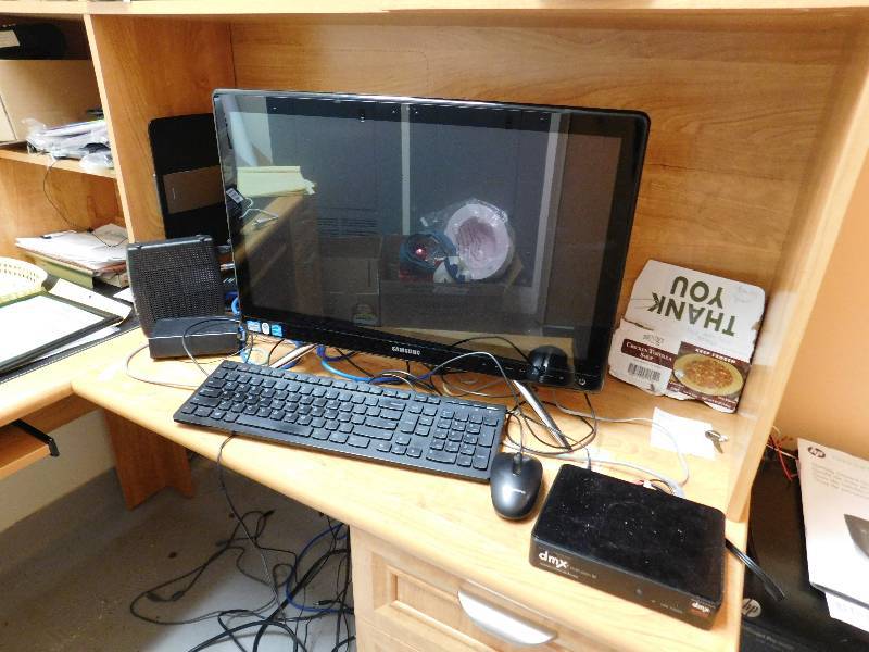lot 1201 image: Samsung Computer wRouter