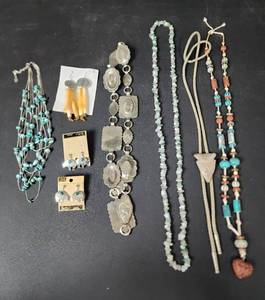 lot 192 image: Native American Jewelry