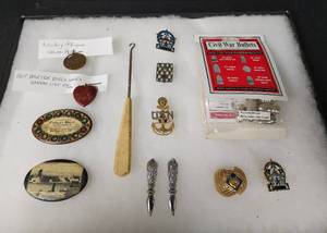 lot 197 image: Collectables (Case NOT Included)