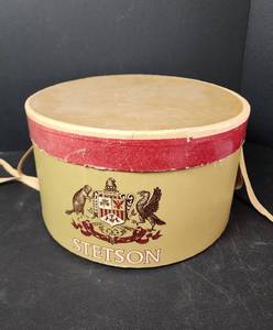 lot 200 image: Vintage Stetson Hat Box and Beaver Hats (Since 1860) Genuine Fur Felt Hat Size 6 34 - 54