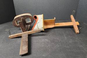 lot 138 image: (2) Vintage Stereoscopes
