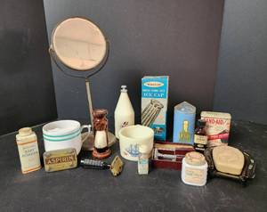 lot 144 image: Vintage Bath Items