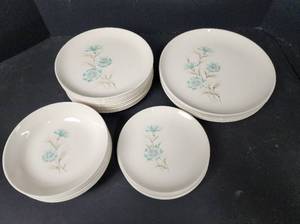 lot 164 image: 27pc Dishes Set