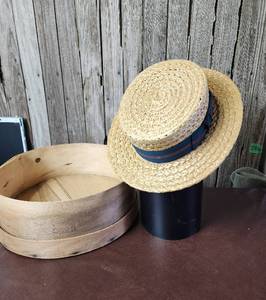 lot 10 image: Vintage Stetson Straw Hat (Excellent Condition) and Wooden Box