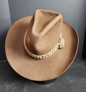 lot 19 image: Like New Resistol Shootout Hat Size 7 34