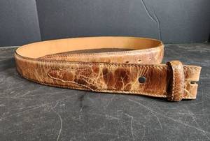 lot 23 image: Justin Leather Belt (Like New) Size 40