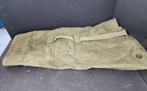 lot 249 image: Army Duffel Bag