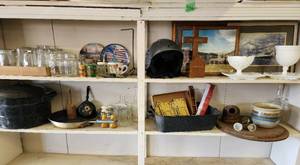 lot 264 image: Contents of Shelves