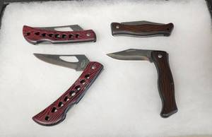 lot 267 image: (4) New Knives