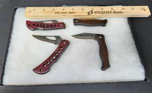 lot 268 image: (4) New Knives