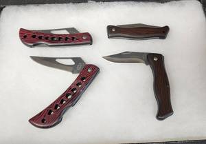 lot 269 image: (4) New Knives