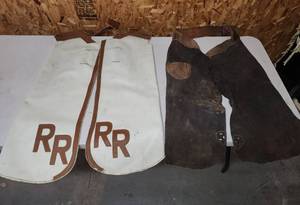 lot 337 image: (2pr) Leather Chaps
