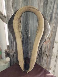 lot 338 image: Horse Collar