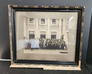 lot 51 image: Antique Framed Picture 25x21