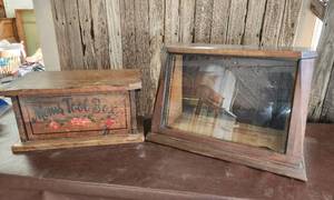 lot 63 image: Moms Tool Box 18x9x9 and Display Case 20.5x9.5x13.5