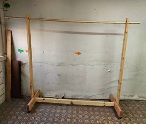 lot 86 image: Wood Clothing Rack 74x74