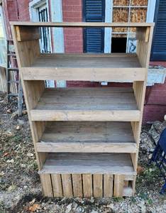 lot 386 image: Solid Wood Rack 36x17.5x61