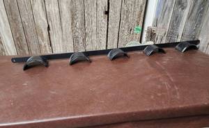 lot 397 image: (5) Hook Metal Bridle Rack